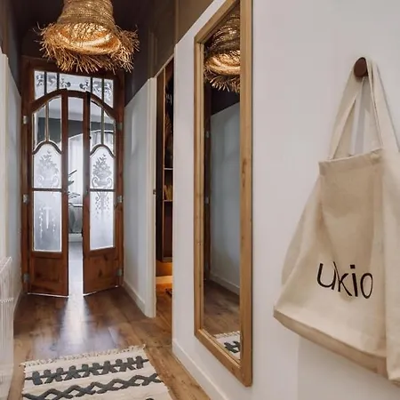 דירה Kalo - 1 Bedroom And Office In Eixample Esquerra ברצלונה