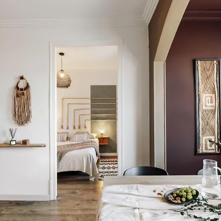 דירה Kalo - 1 Bedroom And Office In Eixample Esquerra ברצלונה